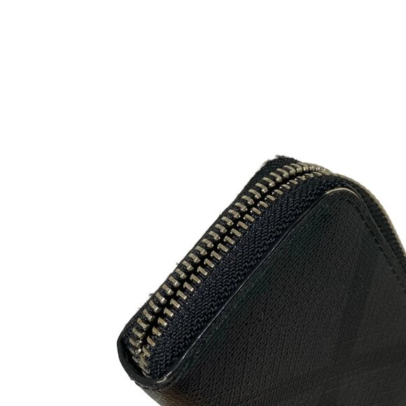 Auth Burberry - Dark Gray Black PVC Coin Case - Picture 2 of 7